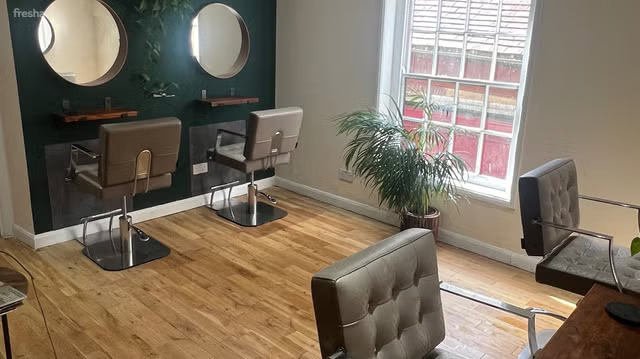 Natural hair studio photo